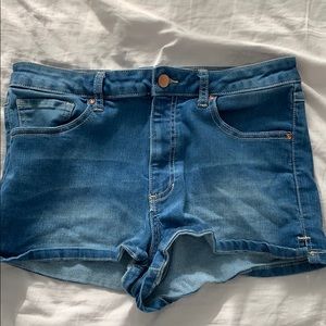 forever 21 low waisted jean shorts